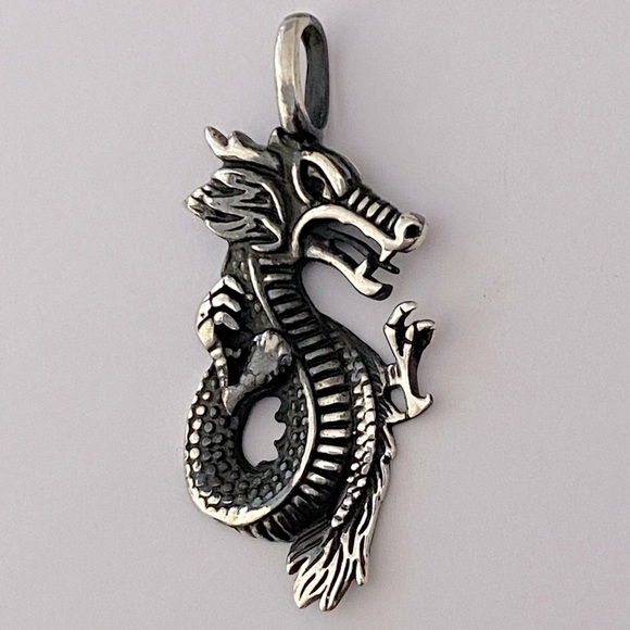 Other - Unisex dragon pendant 925 silver